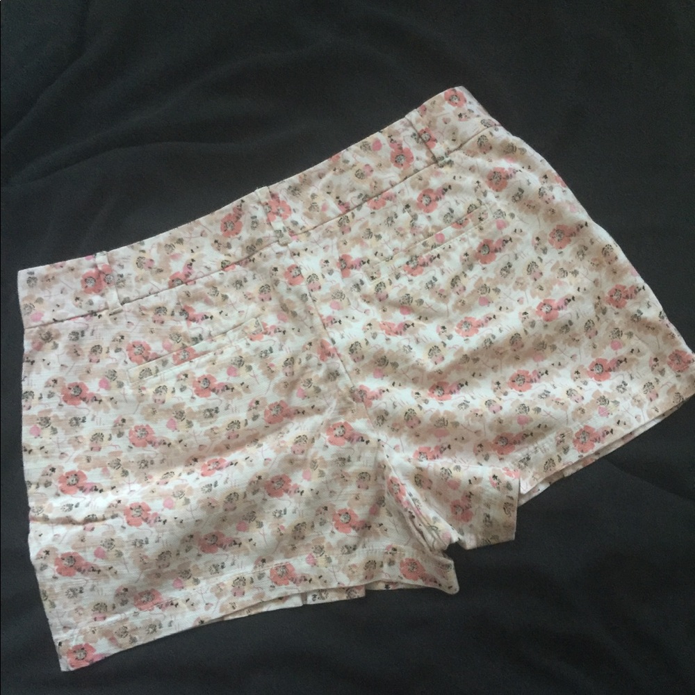 LOFT Floral Shorts Size 10 - Picture 2 of 3